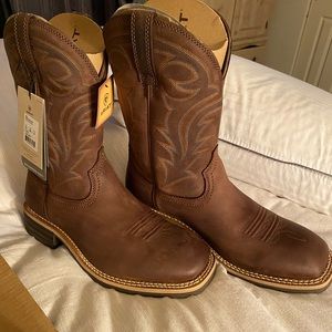 ARIAT Hybrid Rancher H20 In size 10